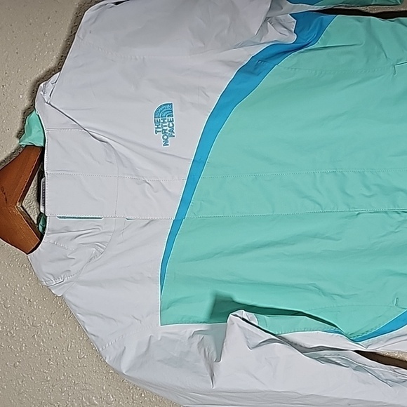 The North Face Jacket - Picture 3 of 12